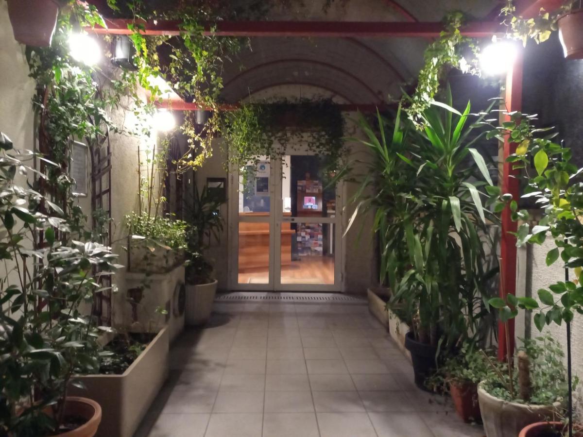 Hotel De La Perdrix Rouge Paris Ngoại thất bức ảnh